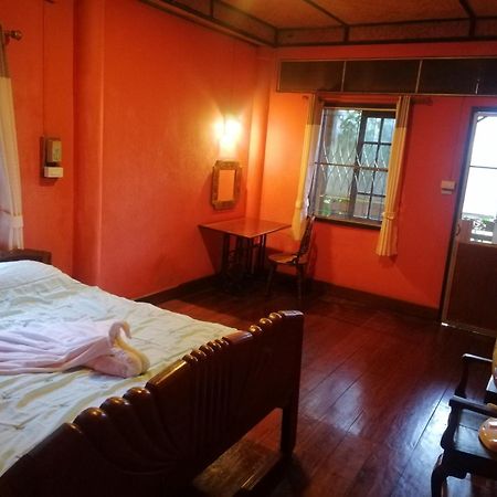 Hotel Crossroads House Mae Hong Son Zewnętrze zdjęcie