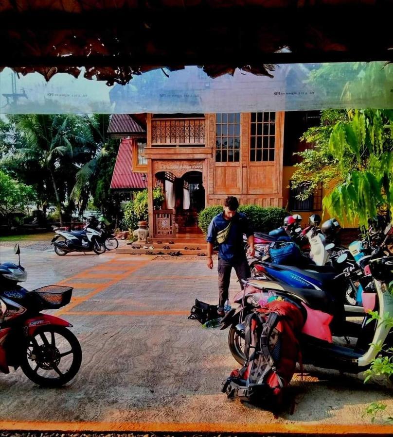 Hotel Crossroads House Mae Hong Son Zewnętrze zdjęcie