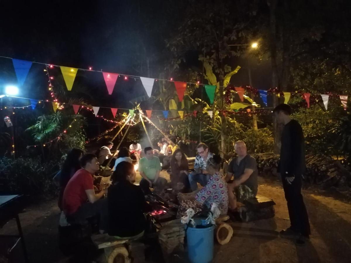 Hotel Crossroads House Mae Hong Son Zewnętrze zdjęcie
