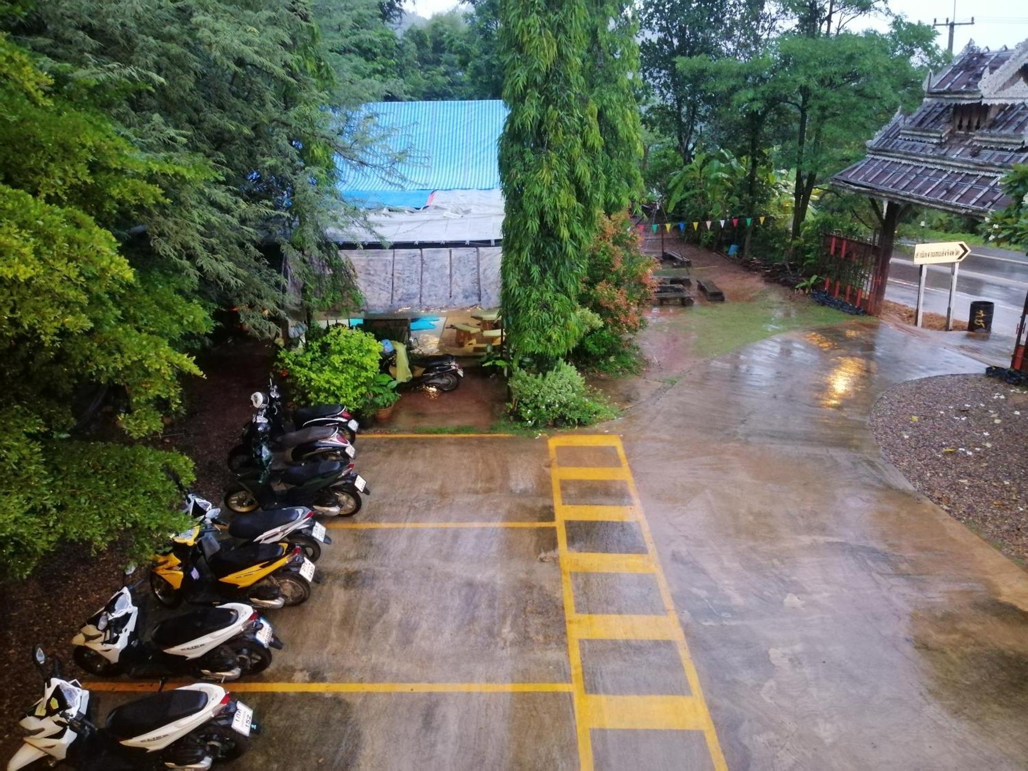 Hotel Crossroads House Mae Hong Son Zewnętrze zdjęcie