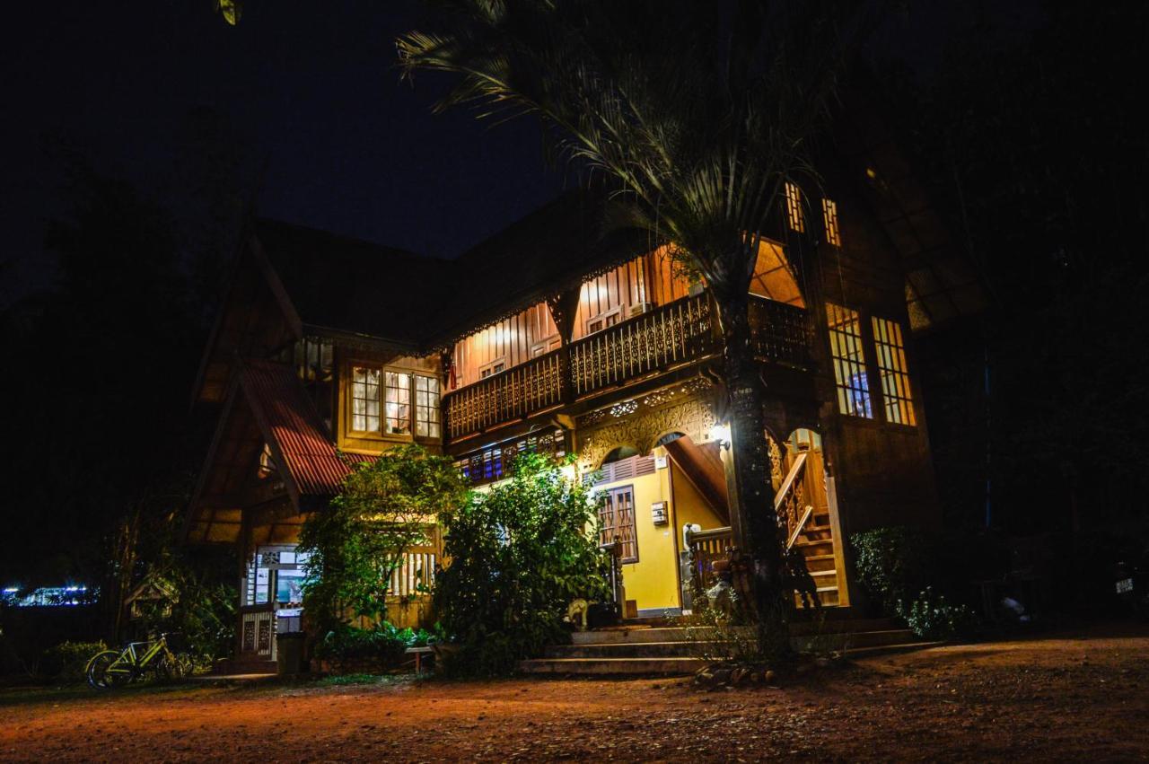 Hotel Crossroads House Mae Hong Son Zewnętrze zdjęcie